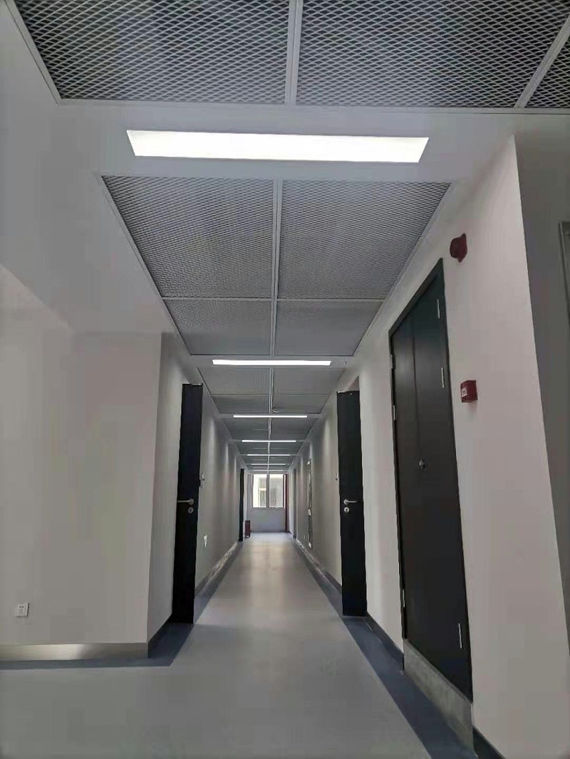 東川路交通大學鋁網(wǎng)板工程案例