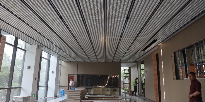 鋁單板廠家教你4個方法挑選靠譜氟碳鋁單板