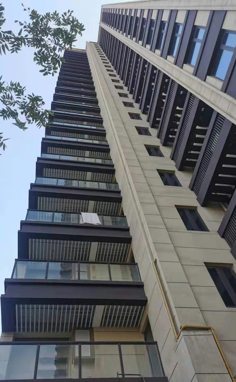 陽(yáng)臺(tái)40?40白色方通@中滬世業(yè)