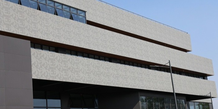 沖孔鋁單板廠家哪家好？能運用于什么場景